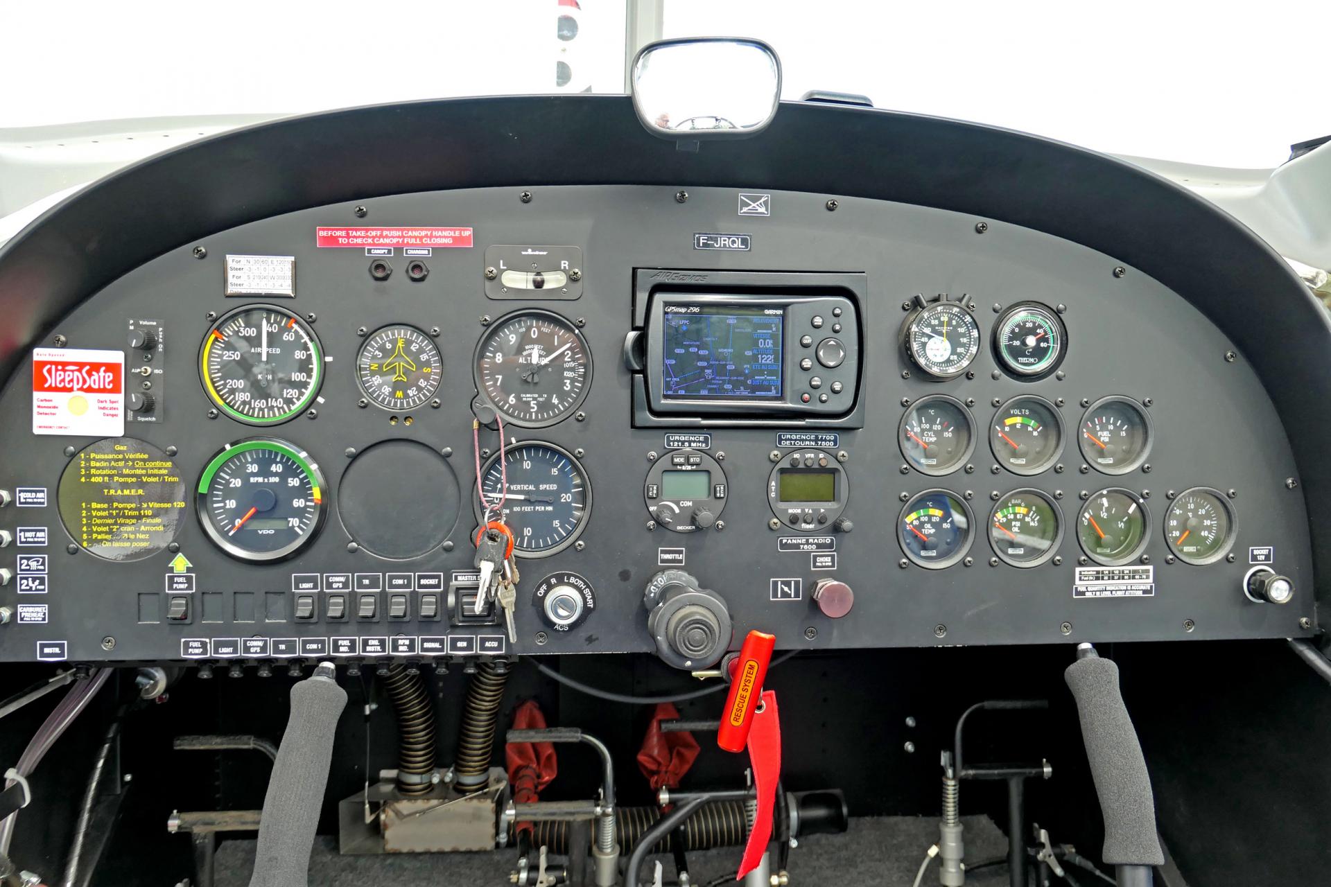 Eurostar F-JRQL cockpit